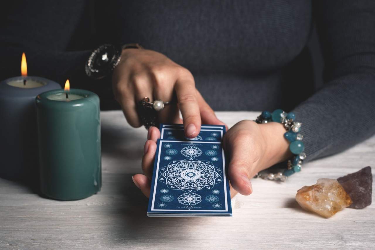 Tarot por la vidente Luz María