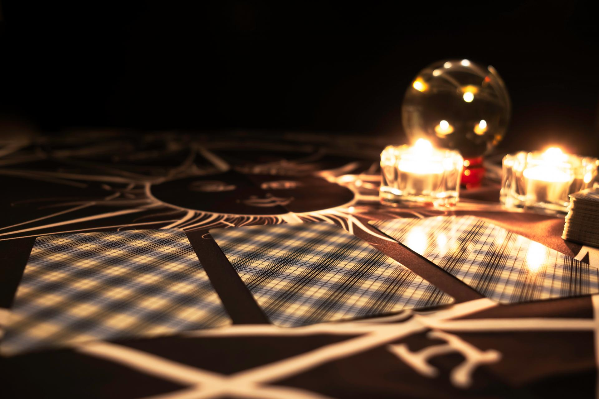 El don de la videncia natural que dispone el Tarot de Luz María