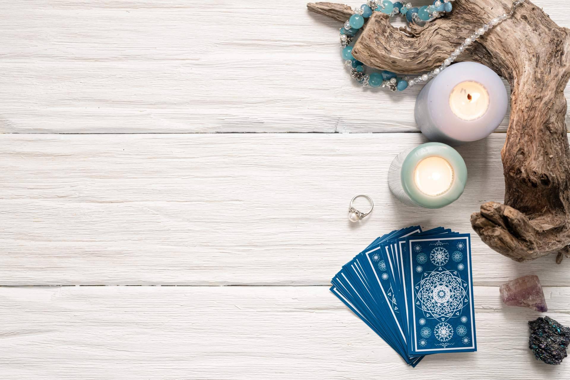 Vidente profesional Silvia Sedano: los beneficios de la lectura del tarot