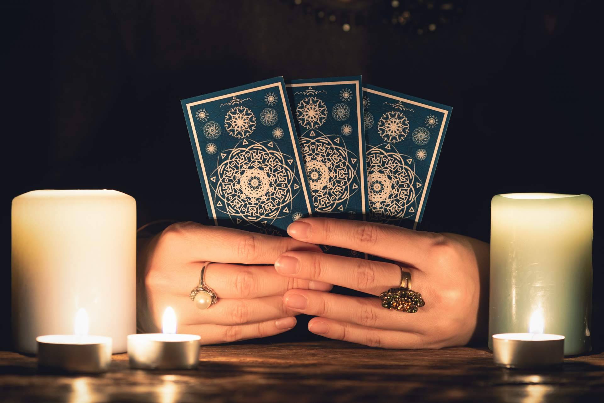 ¿Cómo es el tarot 10 euros 30 minutos, la oferta de Tarot 5 por 15?