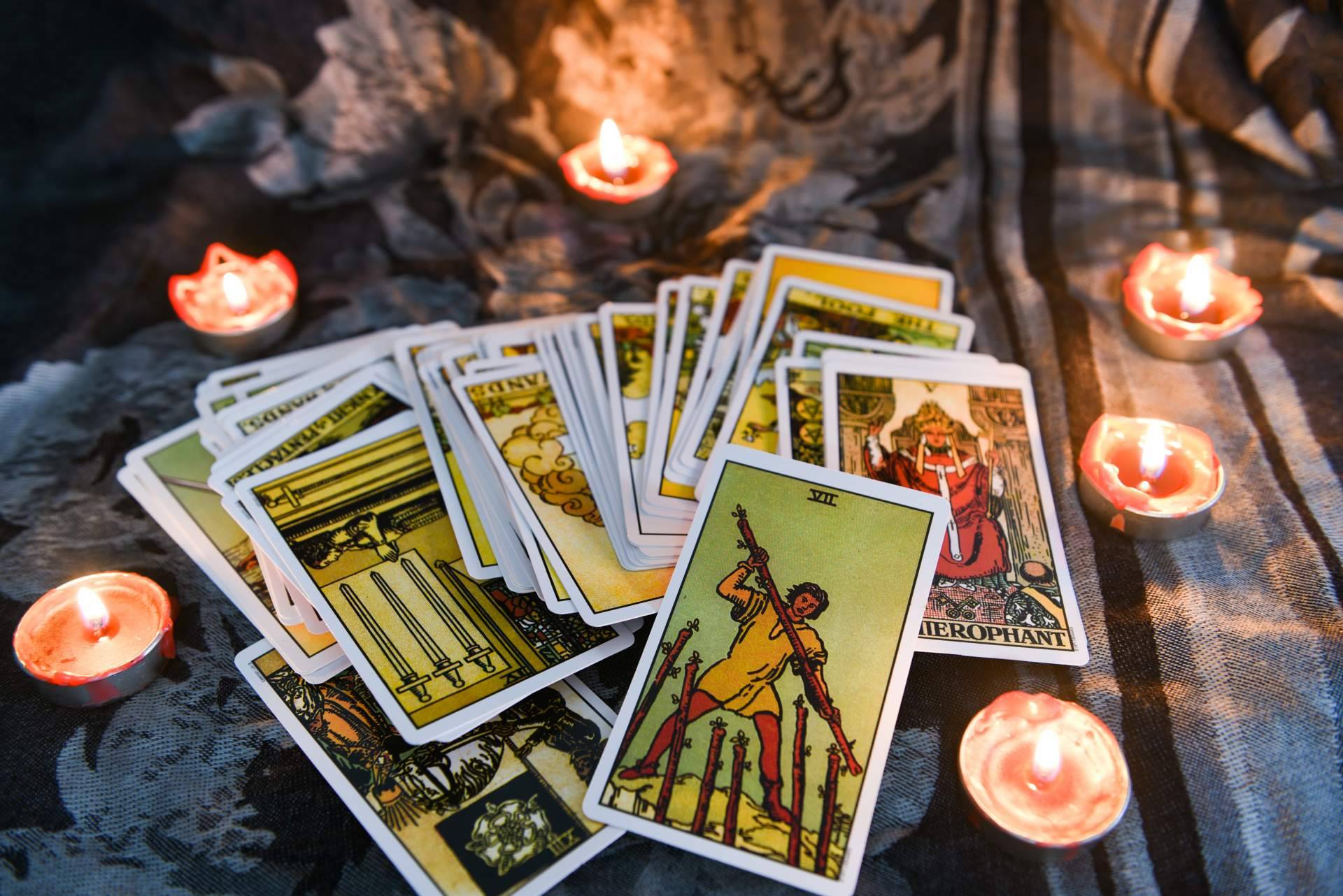 El Tarot de Nayala es proporcionado por Vidente Buena del amor
