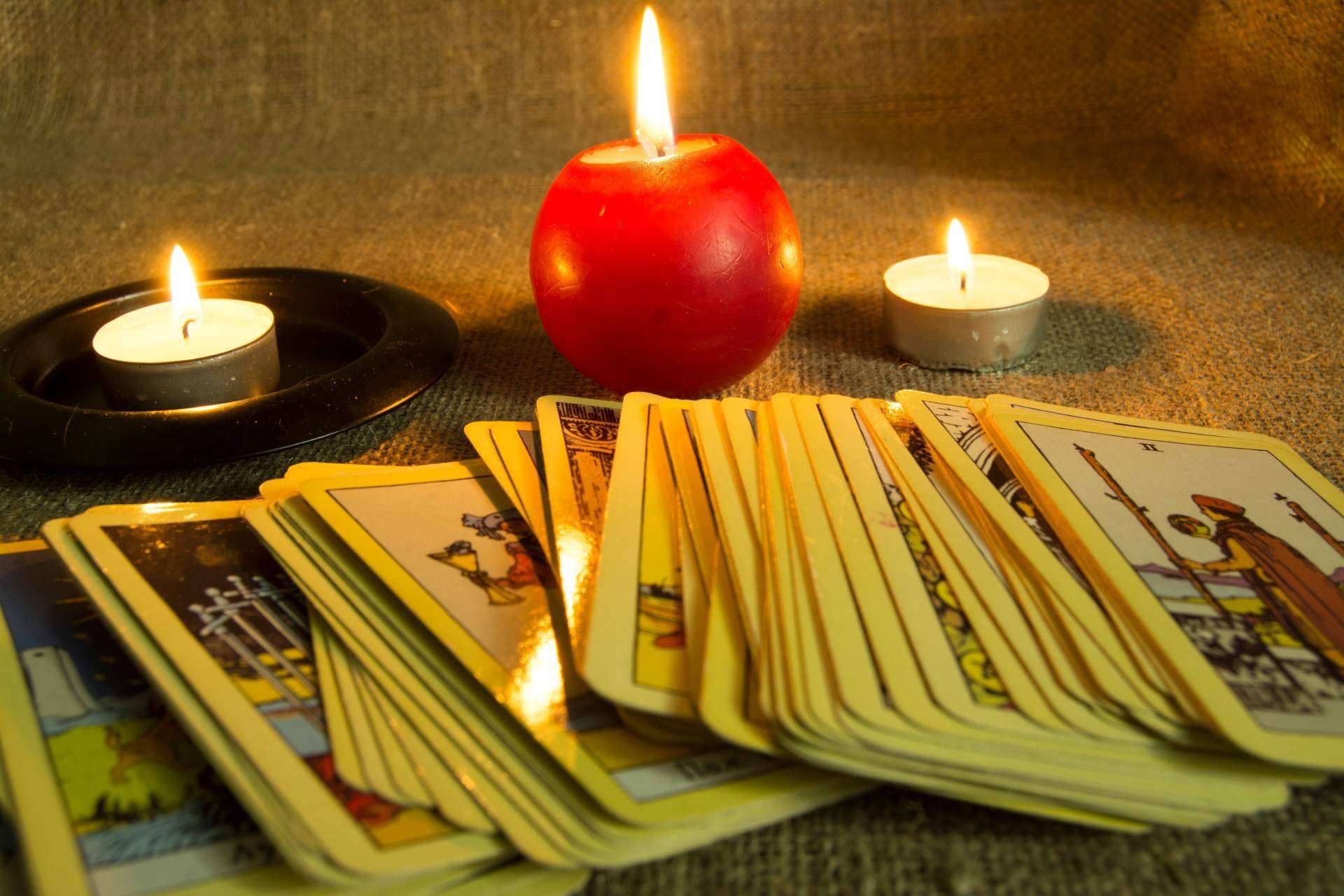 Tarot 10 euros por 30 minutos de la mano de El Tarot de las Meigas