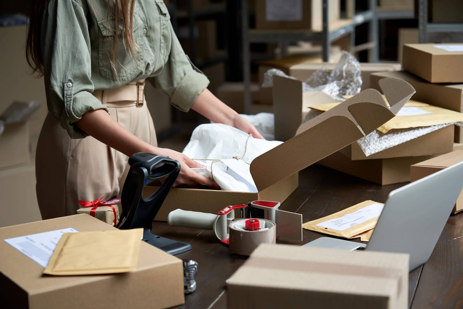 El dropshipping inspira el modelo de compras online de Essens MLM