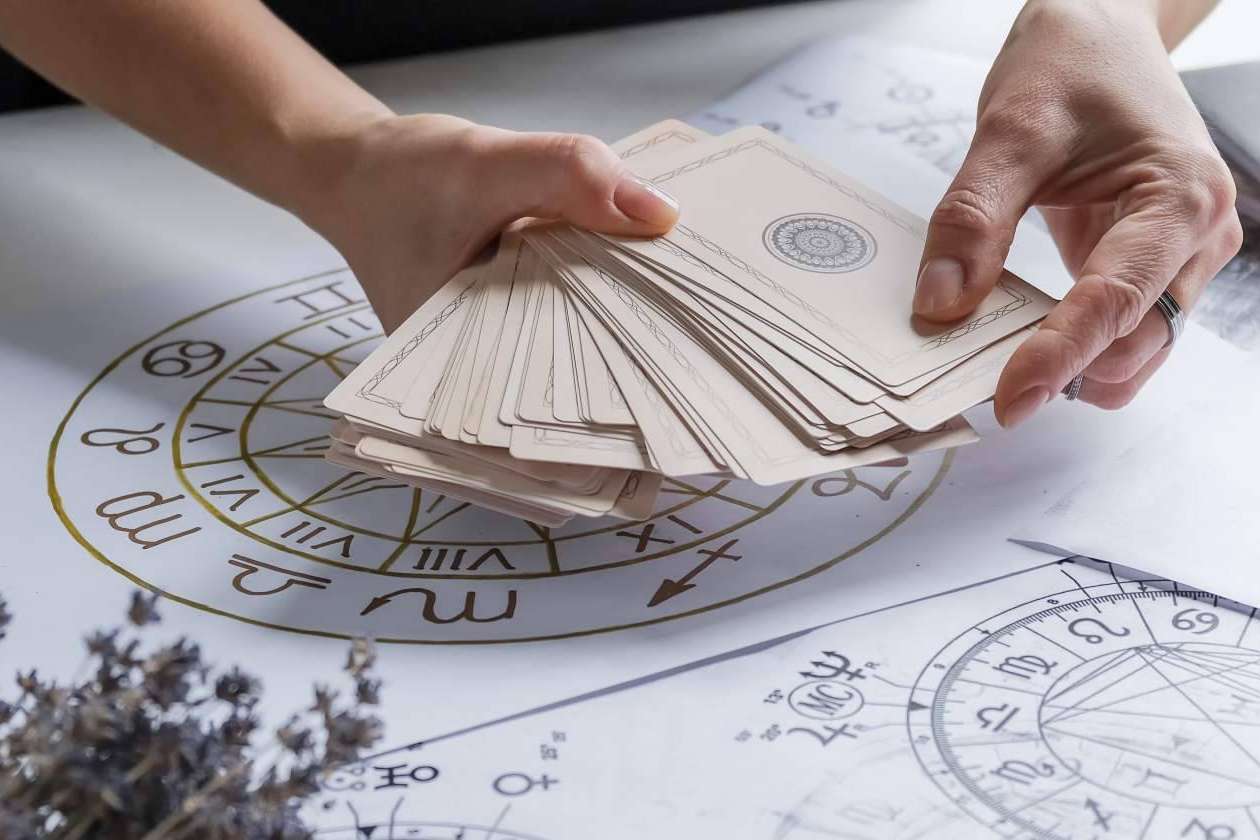 Los beneficios de acudir a un tarot salud como el de Magicolom