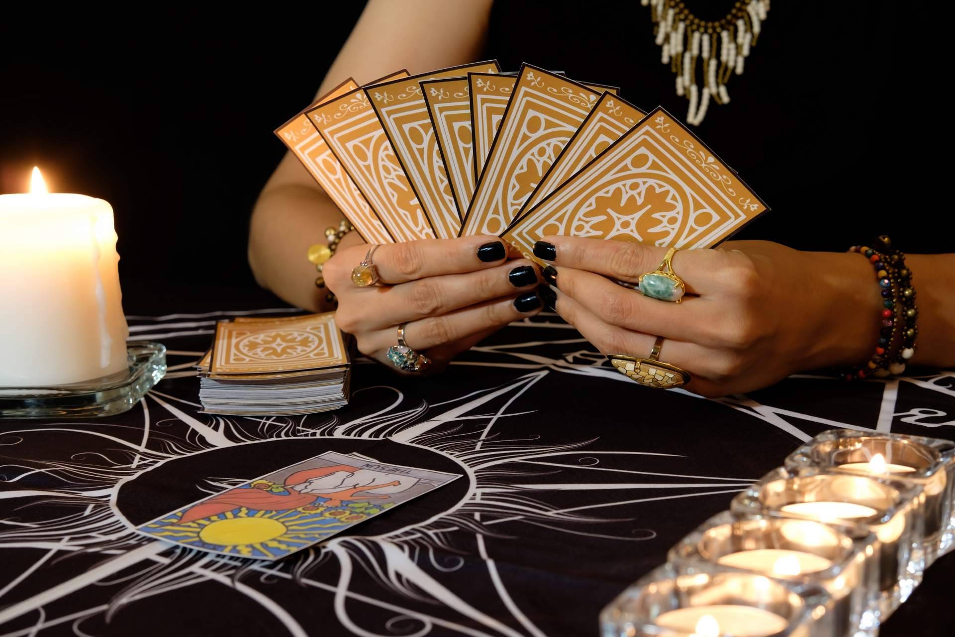 El tarot de Manuela Moreno orienta a las personas en sus metas y deseos más profundos