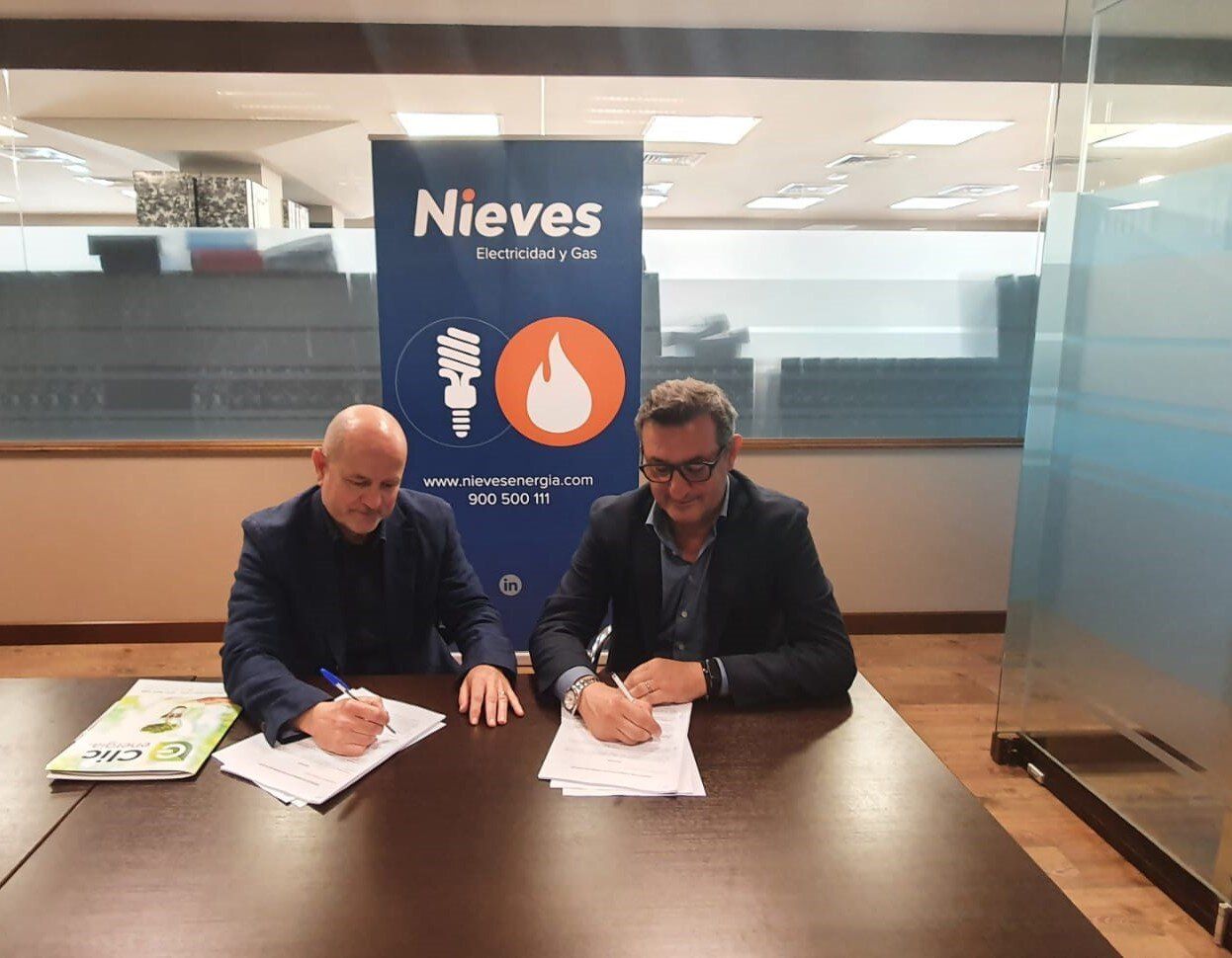 NIEVES Energía adquiere la cartera de clientes de Clic Energía