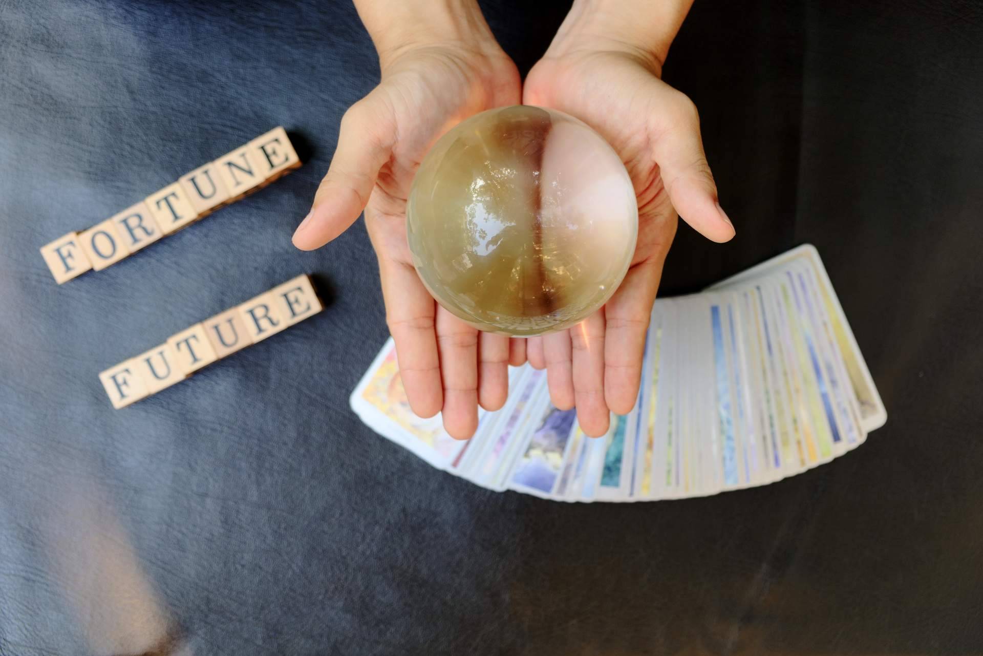 La Casa del Tarot y Videncia y los beneficios de internet para el tarot por chat