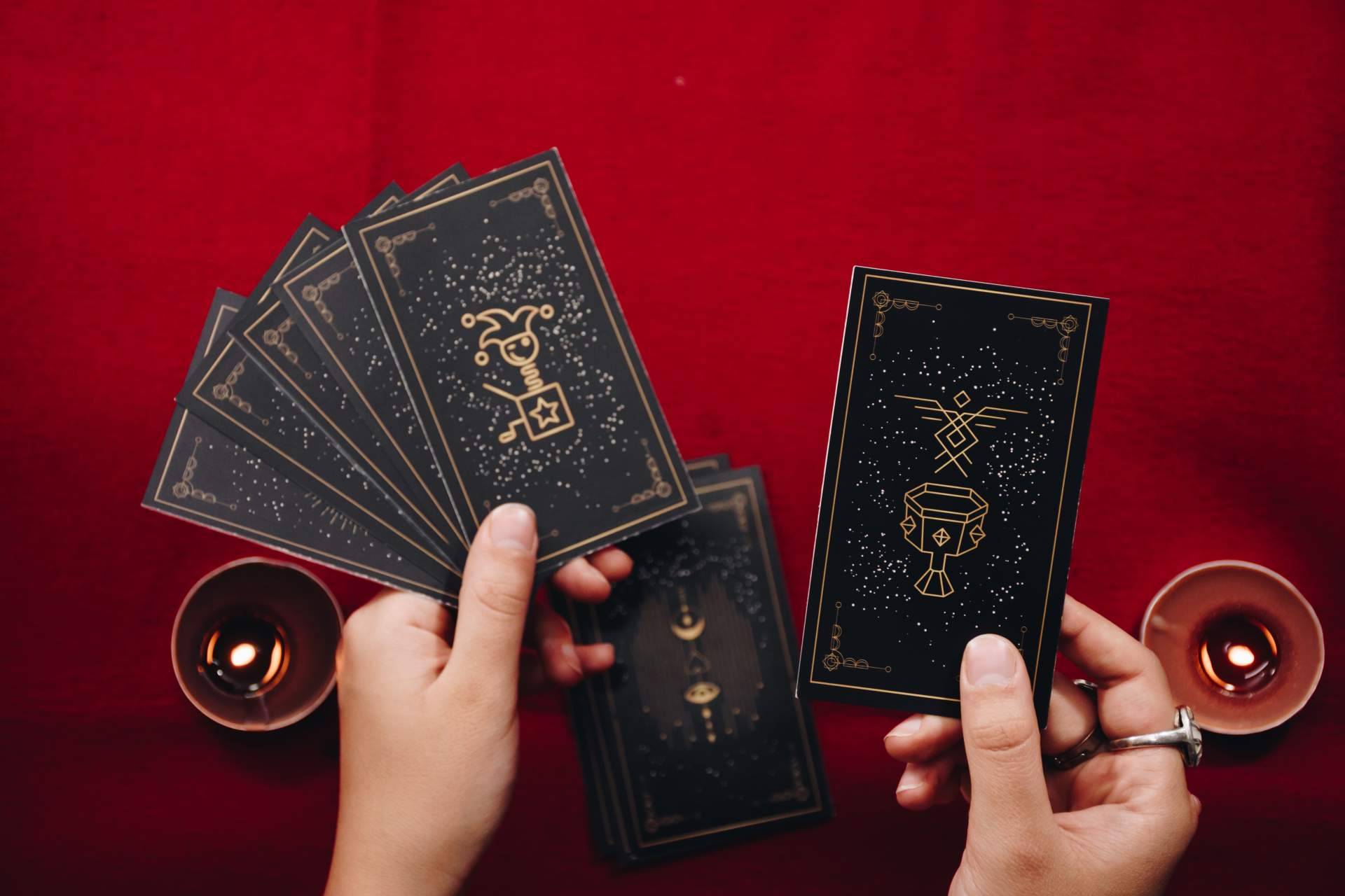 ¿El tarot telefónico barato con pago con visa existe?, por Marta Aguado