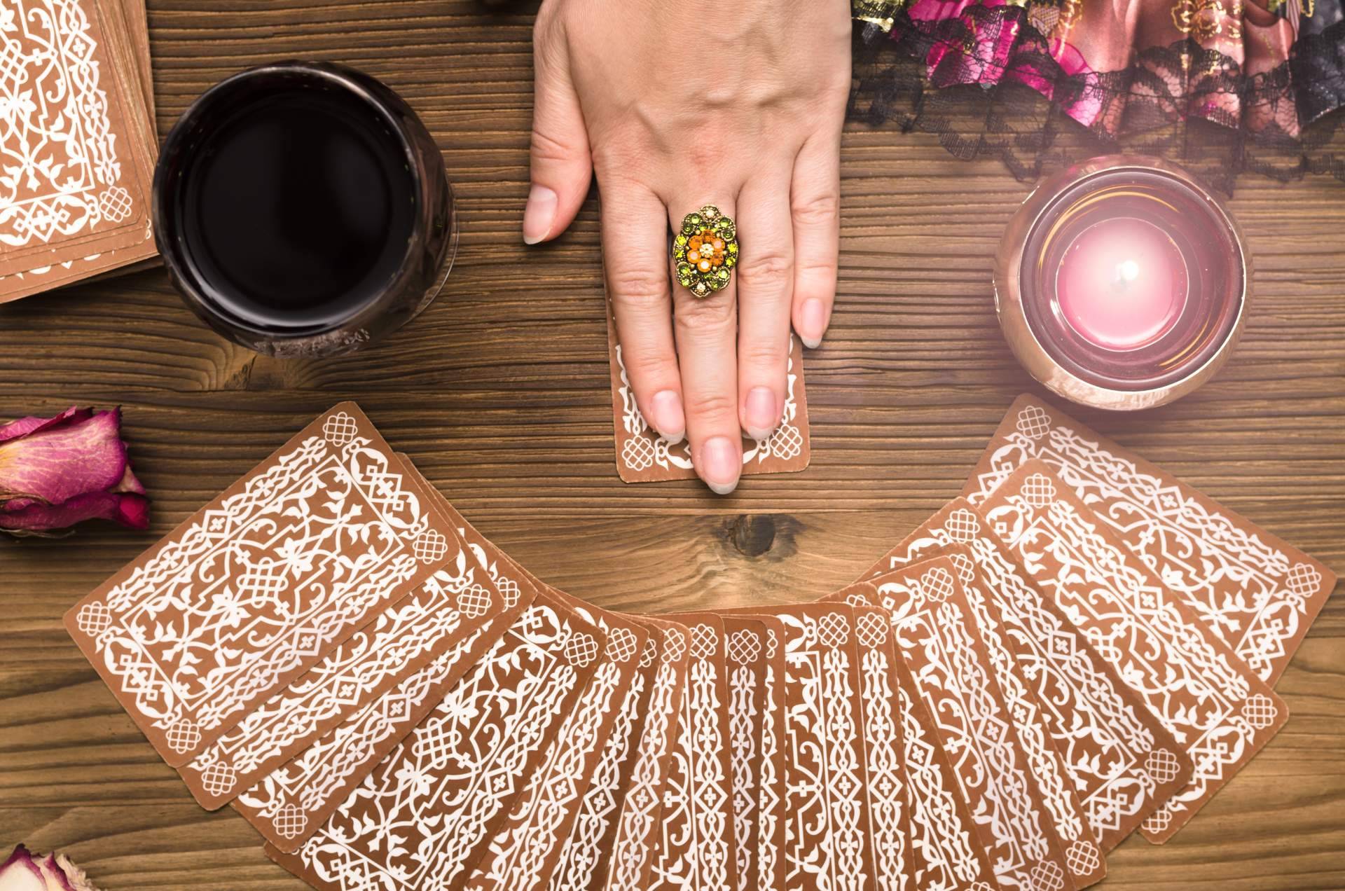 Consultas telefónicas de tarot y videncia, de la mano de Trinidad Eclipse