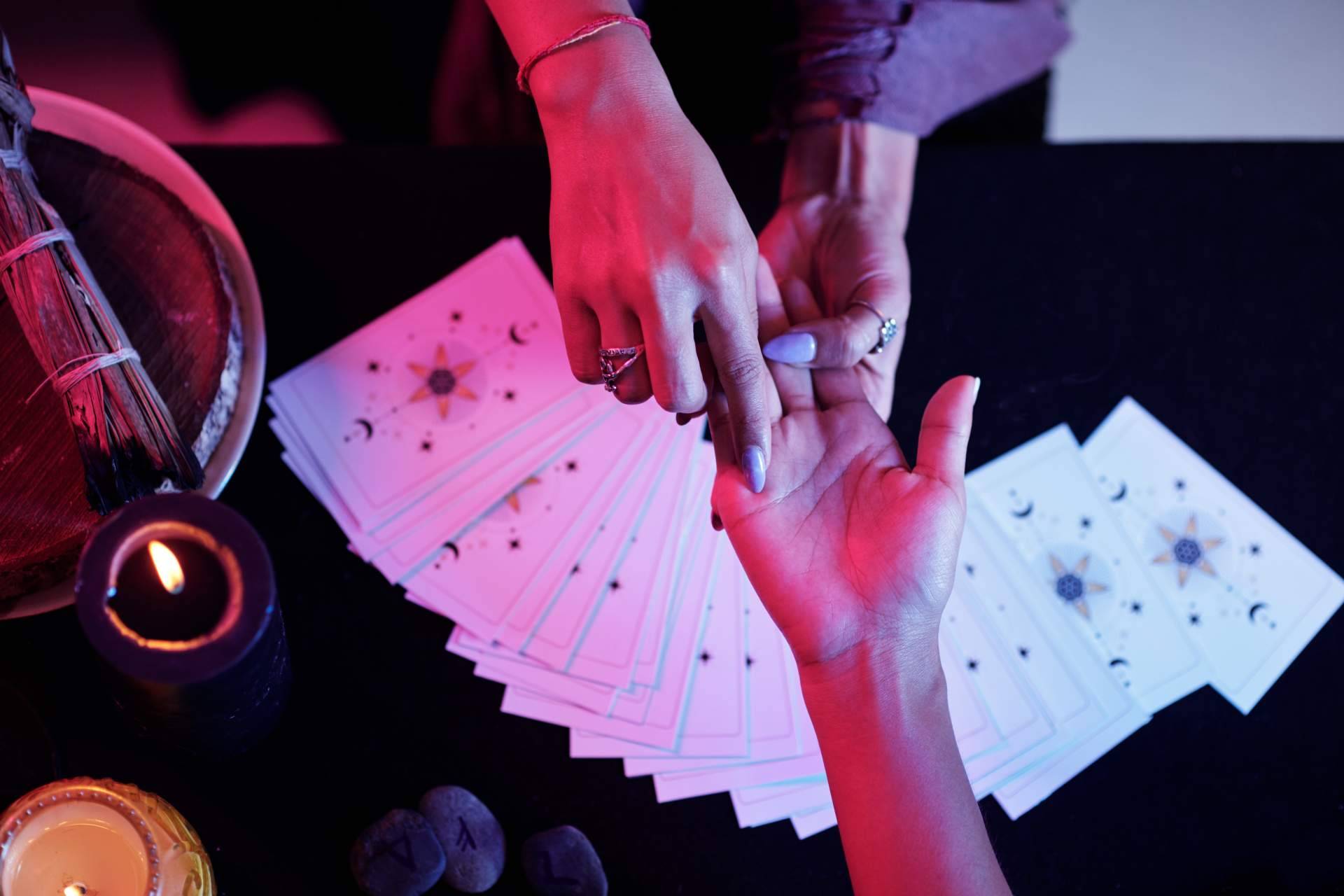 Una de las lecturas de tarot más precisas de toda España ,Lara Álvarez