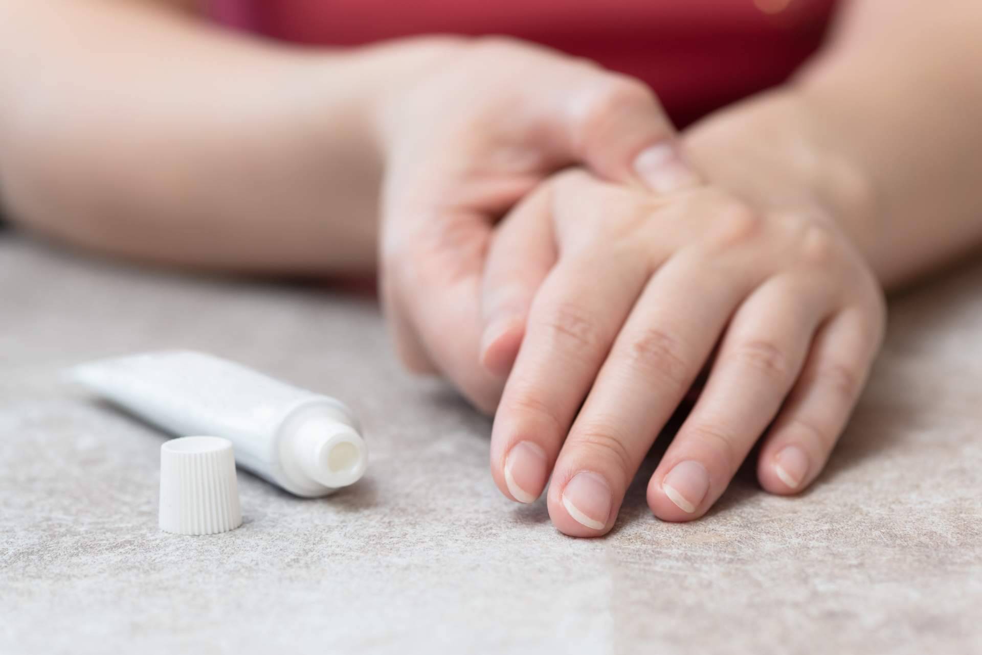 Las propiedades destacadas de la Fisiocannabis crema gel, disponible en Tienda Tu