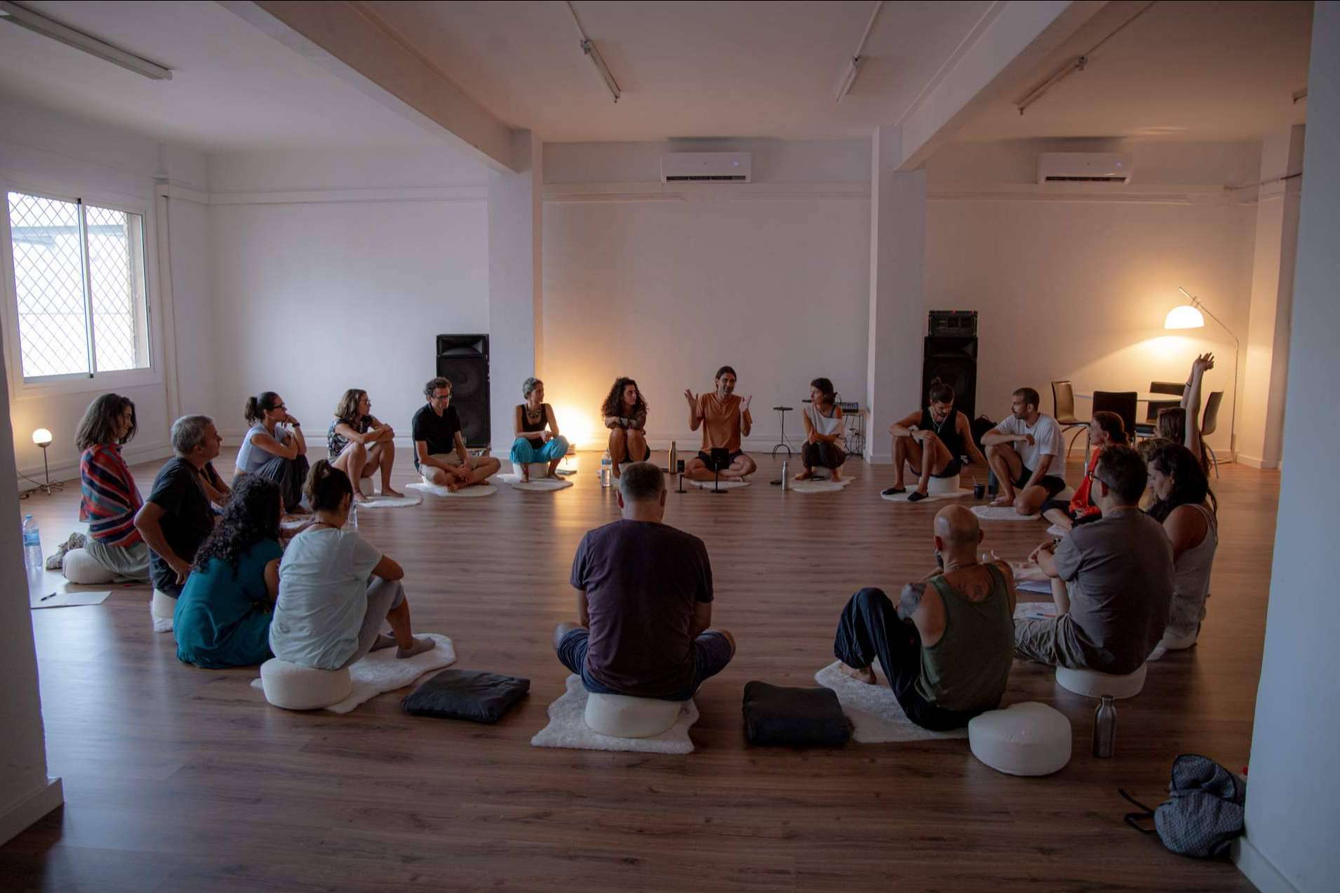Vicen Montserrat habla sobre la transformación humana a través de Trika y la bioenergética integrativa