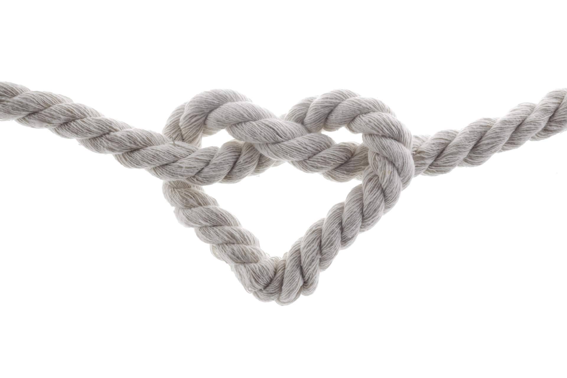 Mariela Gauna muestra su autenticidad y el poder de la magia por medio de sus amarres de amor
