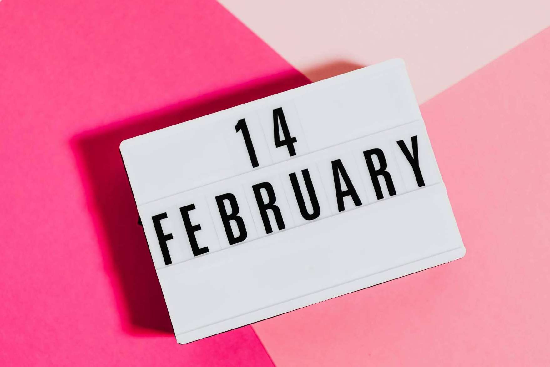 Más que Flores y Chocolates; Tendencias para un San Valentín Íntimo y Audaz