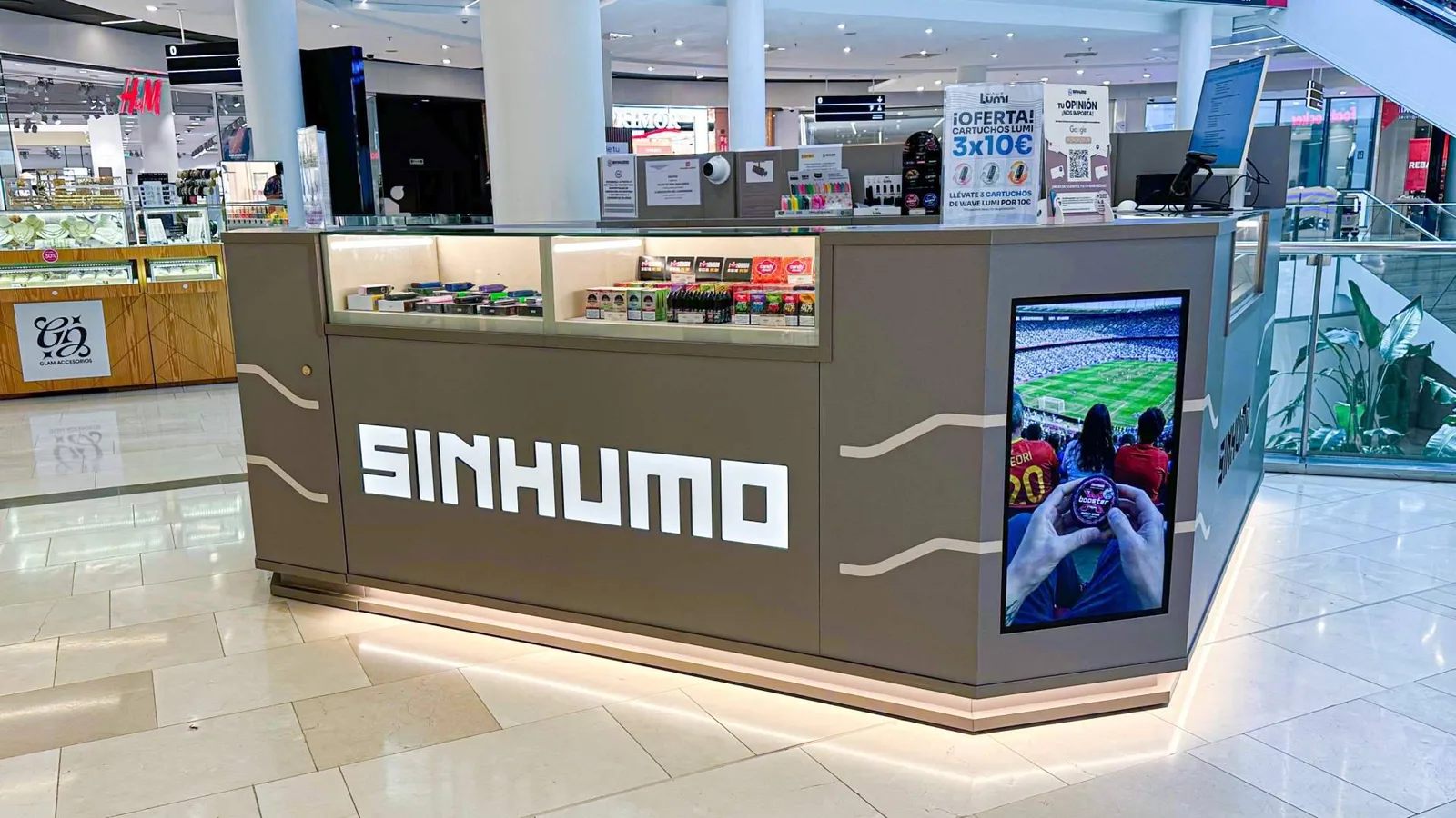 Sinhumo acelera su expansión nacional con cuatro nuevas aperturas en una semana y alcanza las 17 tiendas